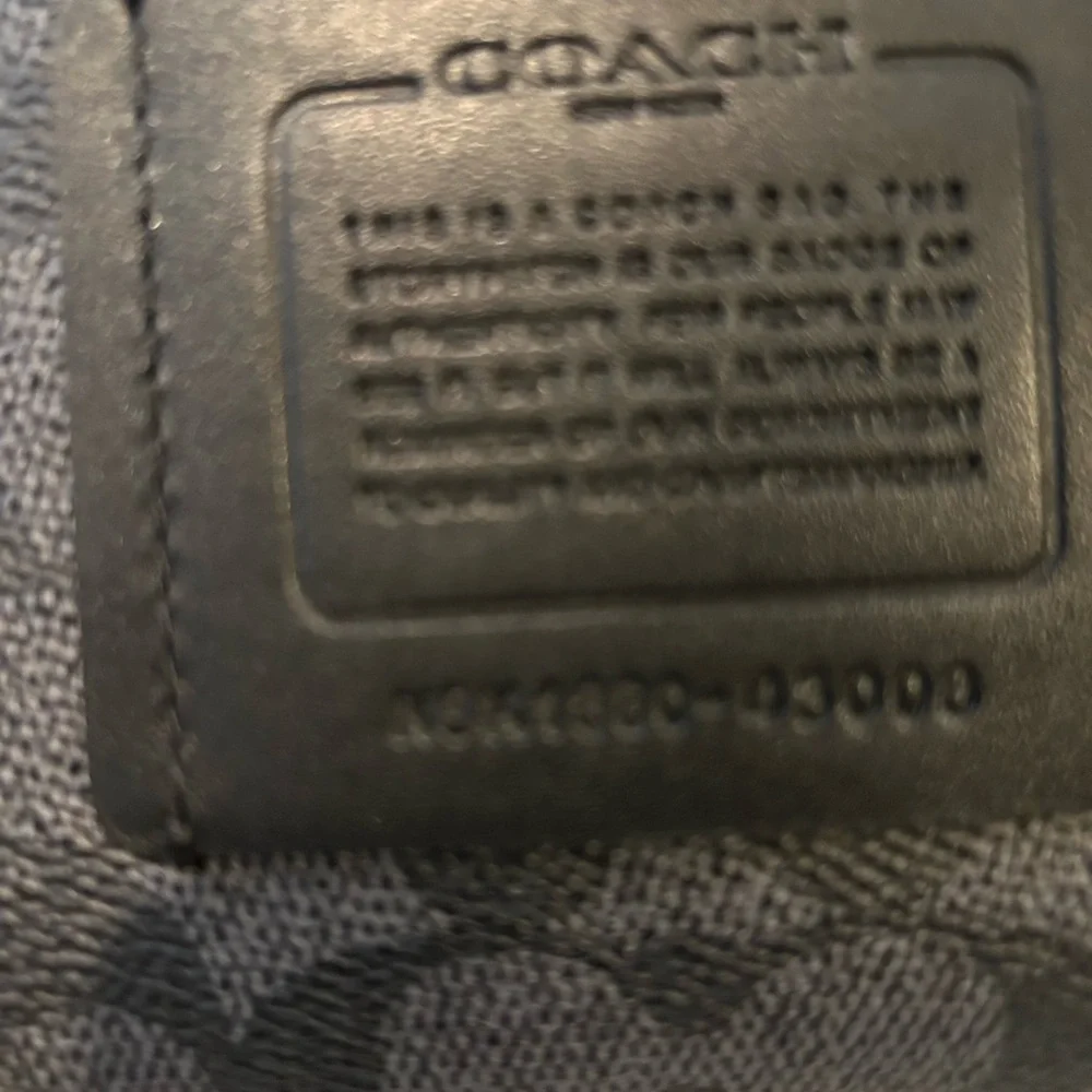 Coach Men's Messenger Bag in Charcoal/Black Signature Print